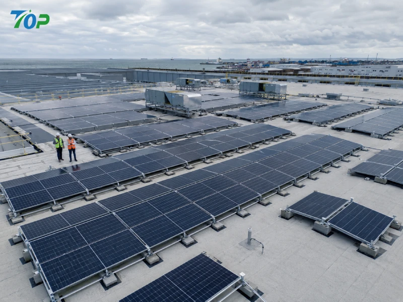 ระบบติดตั้งบัลลาสต์พลังงานแสงอาทิตย์บนหลังคาเรียบแบบไม่ทะลุ: โซลูชันกันน้ำระดับวิศวกรรมสำหรับโครงการ PV บนชั้นดาดฟ้าเชิงพาณิชย์